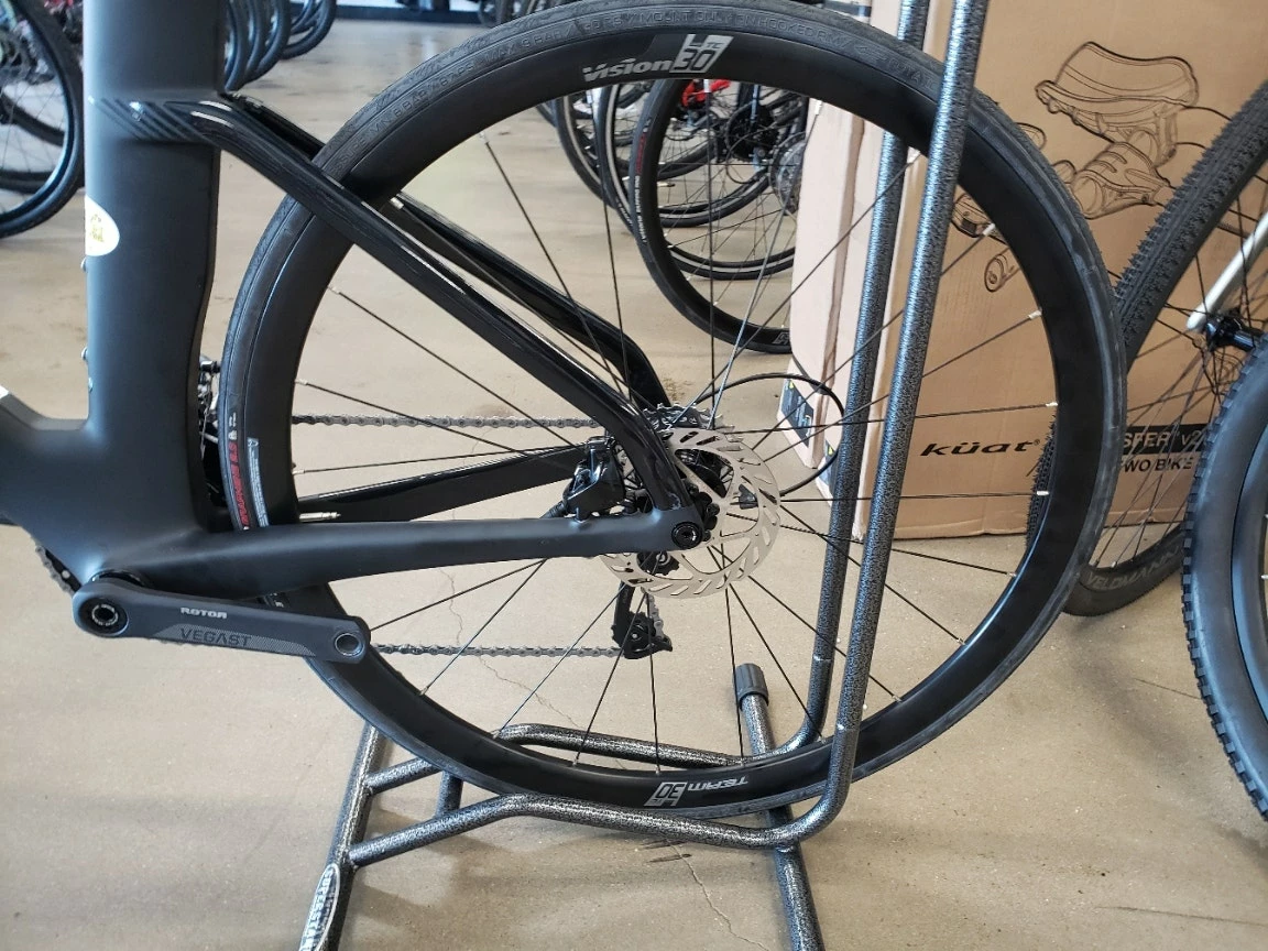 2022 Argon 18 E-117 Tri Disc SRAM Force 22 Matte Black 5 2022 Argon 18 E-117 Tri Disc SRAM Force 22 Matte Black - Image 3