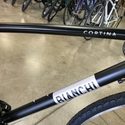 Bianchi Cortina Gent Altus Hybrid Black 2022 -Aventon Shop axLeDXPfX5UNIvchutDgQMH80