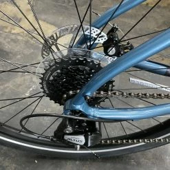 Breezer Bikes Midtown 1.7 LS Shimano Altus - Glacier Blue 2022 -Aventon Shop bGDPc5hXehEs7sV42hEur92tM