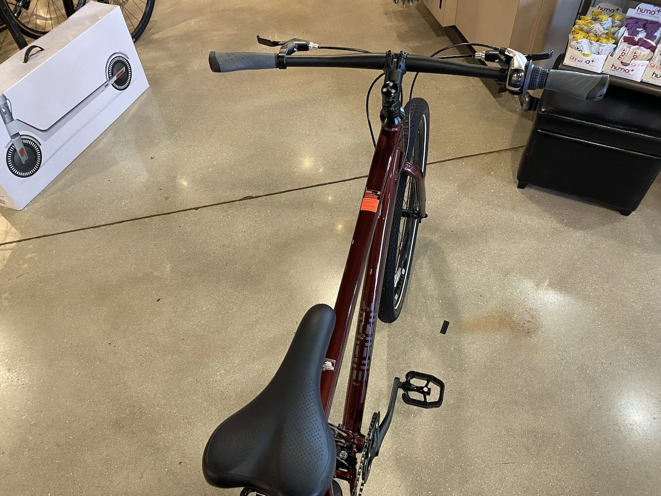 Breezer Midtown 1.7 - Dark Red 2022 5 Breezer Midtown 1.7 - Dark Red 2022 - Image 3