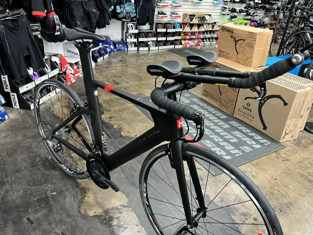 Argon 18 E-117 Tri Sram Force 22 - Black/Black 2022 5 Argon 18 E-117 Tri Sram Force 22 - Black/Black 2022 - Image 3