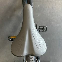 Breezer Midtown 1.5 Low Step Skyline Black 2022 18 Breezer Midtown 1.5 Low Step Skyline Black 2022 -Aventon Shop e 6toZ5oVWTJgJetYEQVcFvg0