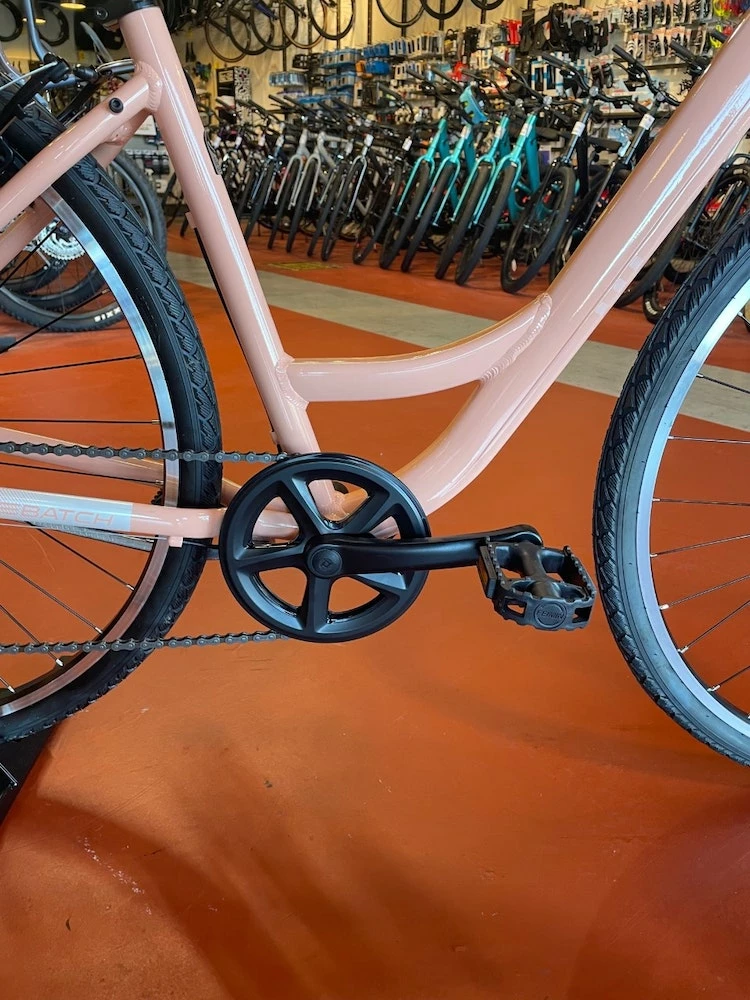 Batch Bicycles Batch Step-Thru Comfort Bike 4 Batch Bicycles Batch Step-Thru Comfort Bike - Image 3