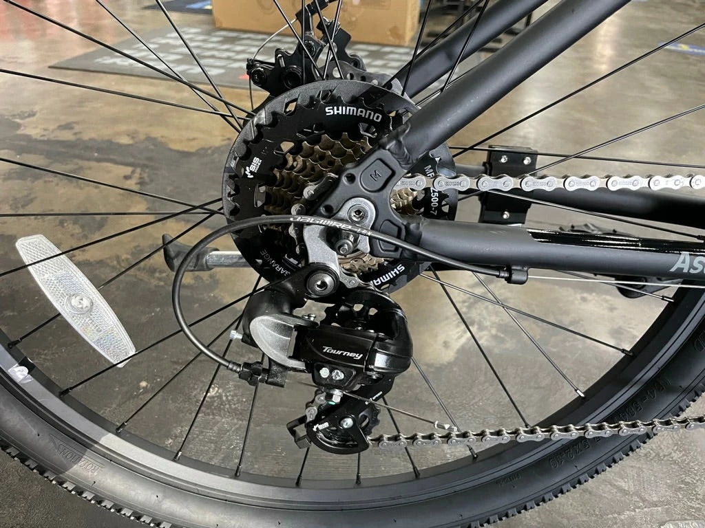 Retrospec Ascent Mountain Bike - 27.5" - Matte Black 2021 6 Retrospec Ascent Mountain Bike - 27.5" - Matte Black 2021 - Image 4