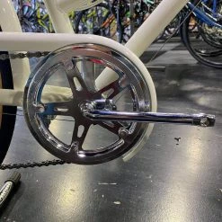 Retrospec Beaumont 7-Speed Step-Thru City Bike - Eggshell 2022 -Aventon Shop hpB6j11eCNJ9Wb3 Lb8LJMfAg