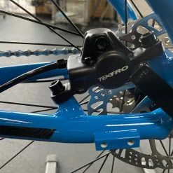 Fuji Nevada 1.7 Shimano Cyan 2022 -Aventon Shop ijKVk0pBJLwXYcJYC5ZGh7BV0
