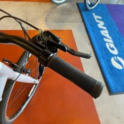 Batch Bicycles Batch Lifestyle - Gloss Vapor Grey 2021 -Aventon Shop lCERzXOgBR8Vj3cjzyjwVstpU