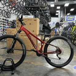 Fuji Nevada 27.5 1.5 - Brick Red 2022 -Aventon Shop mYUvFGpTKCnTNh79caTvDX vk