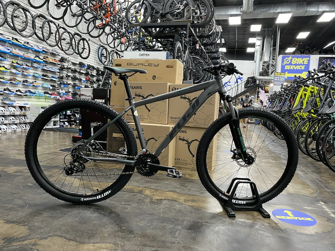 Fuji Nevada 29 1.9 Shimano Tourney - Satin Graphite 2022 13 Fuji Nevada 29 1.9 Shimano Tourney - Satin Graphite 2022 - Image 11