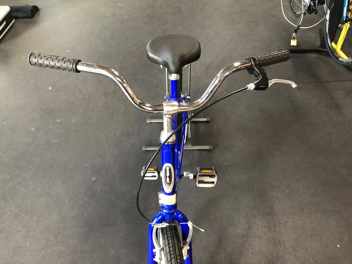 Schwinn Sivica 1 Cruiser Blue 2022 5 Schwinn Sivica 1 Cruiser Blue 2022 - Image 3