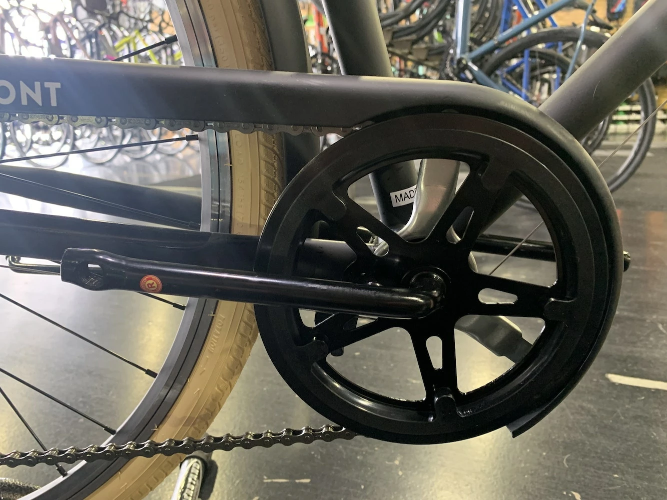 Retrospec Beaumont 7-Speed City Bike - Matte Black 2022 7 Retrospec Beaumont 7-Speed City Bike - Matte Black 2022 - Image 5