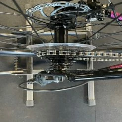 Fuji Absolute 1.9 Step Thru Black 2022 -Aventon Shop p 7jstAa3OVVeFFlr7pdNzhBc