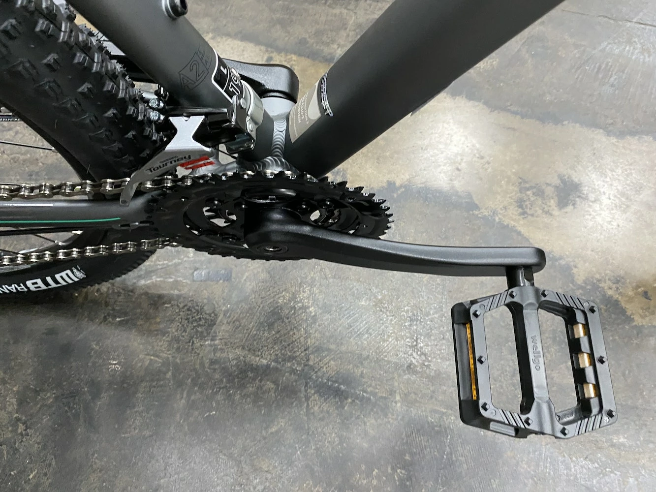 Fuji Nevada 29 1.9 Shimano Tourney - Satin Graphite 2022 6 Fuji Nevada 29 1.9 Shimano Tourney - Satin Graphite 2022 - Image 4