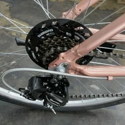 Retrospec Barron Step-Thru Comfort Hybrid Bike 21-Speed - Mauve 2022 -Aventon Shop upNE10EKHoUdif KxU3Nx0PGk