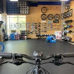 Fuji Traverse 1.7 ST Black/Cyan 2022 -Aventon Shop uw1ZiOrMN1mOcig8SIpF7nKfo