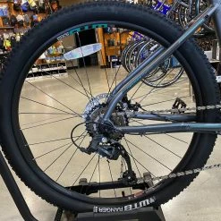 Fuji Nevada 29 1.9 - Satin Graphite 2022 -Aventon Shop uybj4MUwRd Q0iIBjyoSkRq70