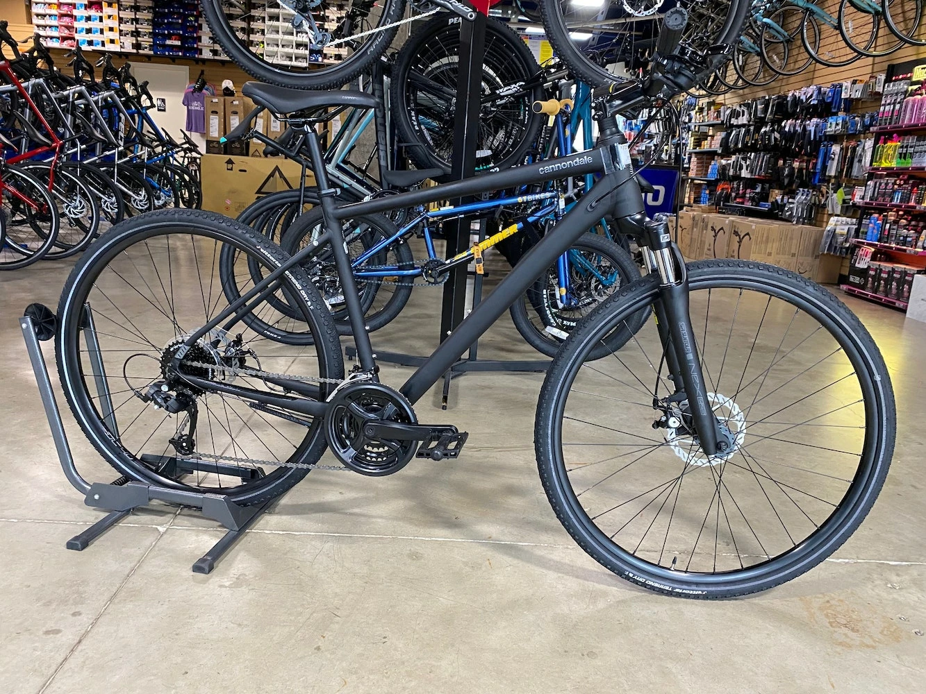 Cannondale Quick CX 4 Black 2022 3 Cannondale Quick CX 4 Black 2022