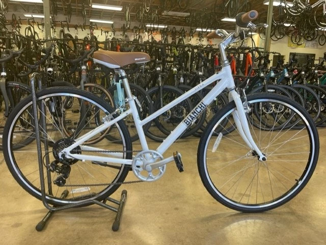 Bianchi Siena Dama Altus Hybrid - White 2022 3 Bianchi Siena Dama Altus Hybrid - White 2022