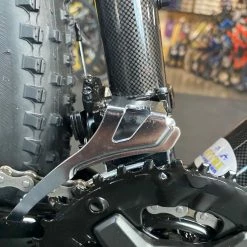 Cannondale Trail 8 Black 2022 -Aventon Shop wyErOXAhLsiji1ixpWriGGmHI