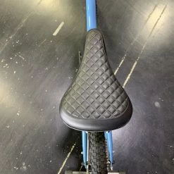 Retrospec Sully Klunker-Style Single-Speed Bike - Panoramic Blue 2022 -Aventon Shop yTXRAhkCpStIykBexVI42pwyg