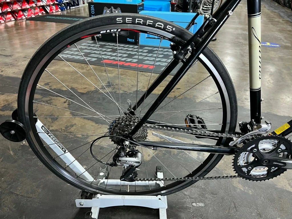 Jamis Coda Shimano Acera 8 Speed - Black 2009 USED 11 Jamis Coda Shimano Acera 8 Speed - Black 2009 USED - Image 9