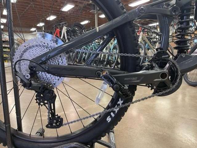 Fuji Rakan 29 LT 1.5 Shimano Deore 1 X 11 - Iron Gray/Sand 2022 16 Fuji Rakan 29 LT 1.5 Shimano Deore 1 X 11 - Iron Gray/Sand 2022 - Image 14